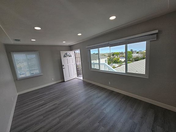 3rd image of 2312-2318 Chatsworth Blvd #2312