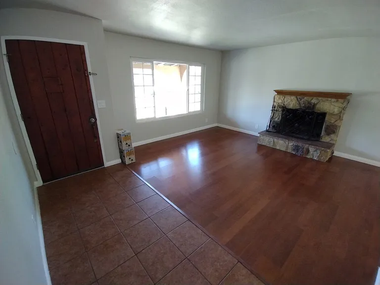 909 Galopago St — Photo 13