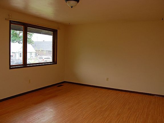 3rd image of 1801 E Dalton Ave