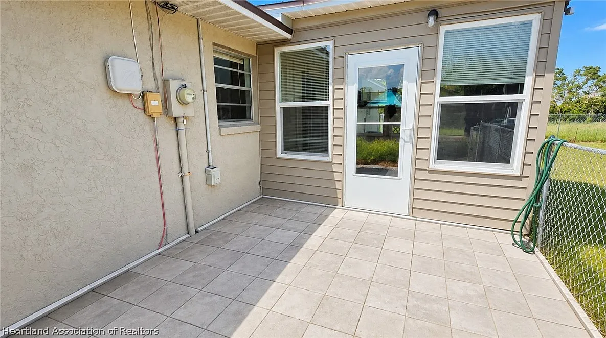 2 bed, 1.5 bath, 1038 sqft, $1,500 — Photo 3