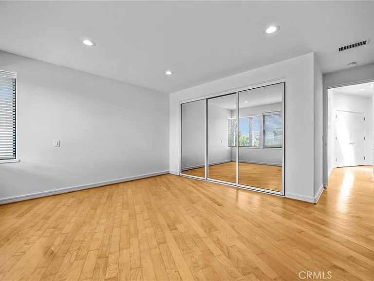 1326 Skyline Dr — Photo 34