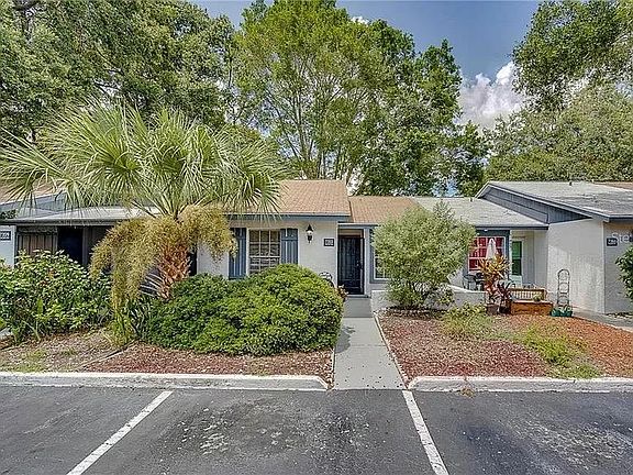4th image of 7355 Parkside Villas Dr N