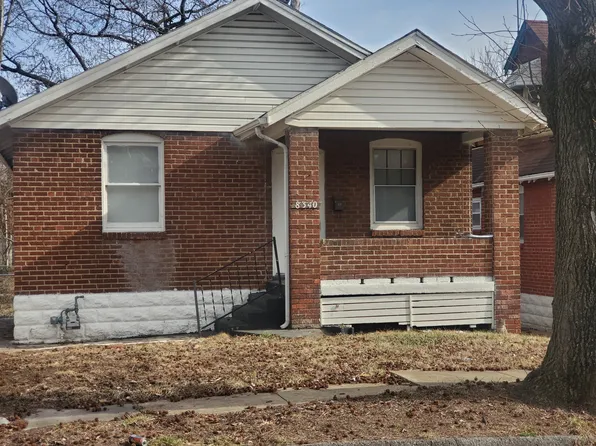 8340 Eton Pl, Saint Louis, MO 63136