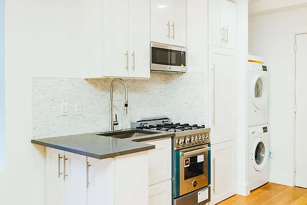 Rented by Nooklyn NYC LLC | media 20