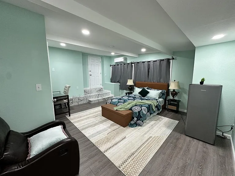 Auburn Folsom Rd — Photo 1