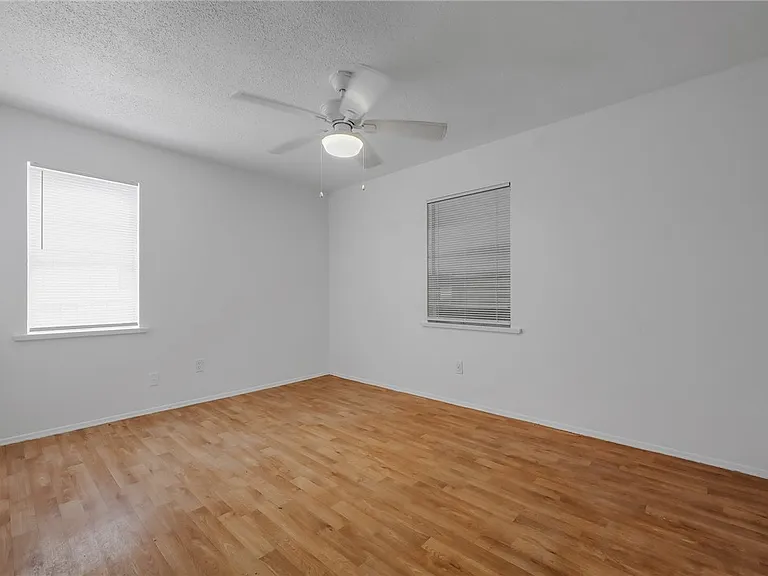 1814 Loritte Dr — Photo 6