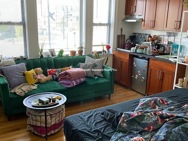 901 Beacon St #4 — Photo 1