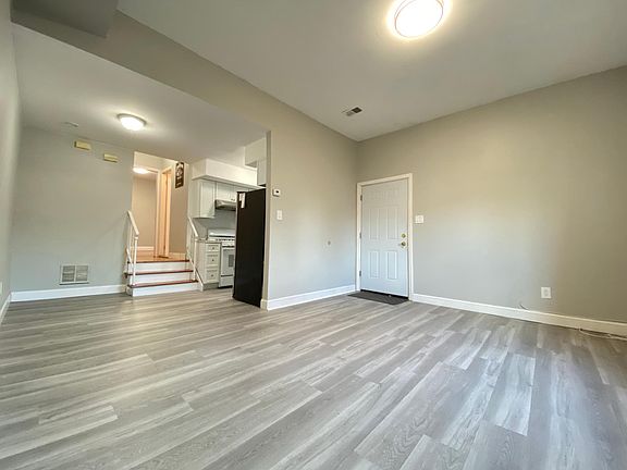 3rd image of 36 Poi Ct Floor 2