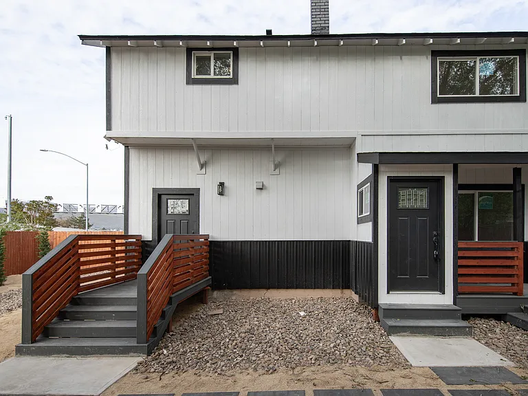 950 W 7th St #3 — Photo 13
