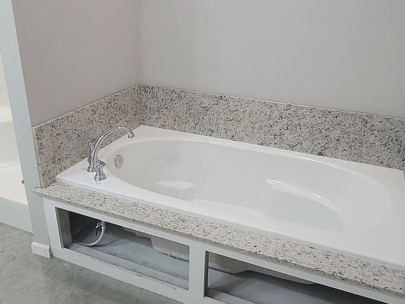 5th image of 1626 Mignonette Ln