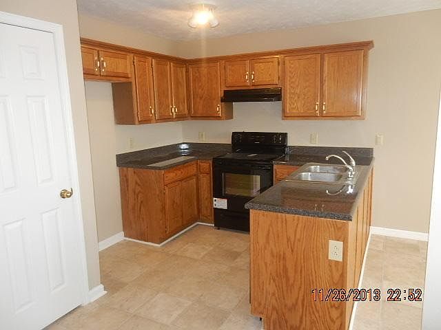 2nd image of 424 Cedar Park Cir