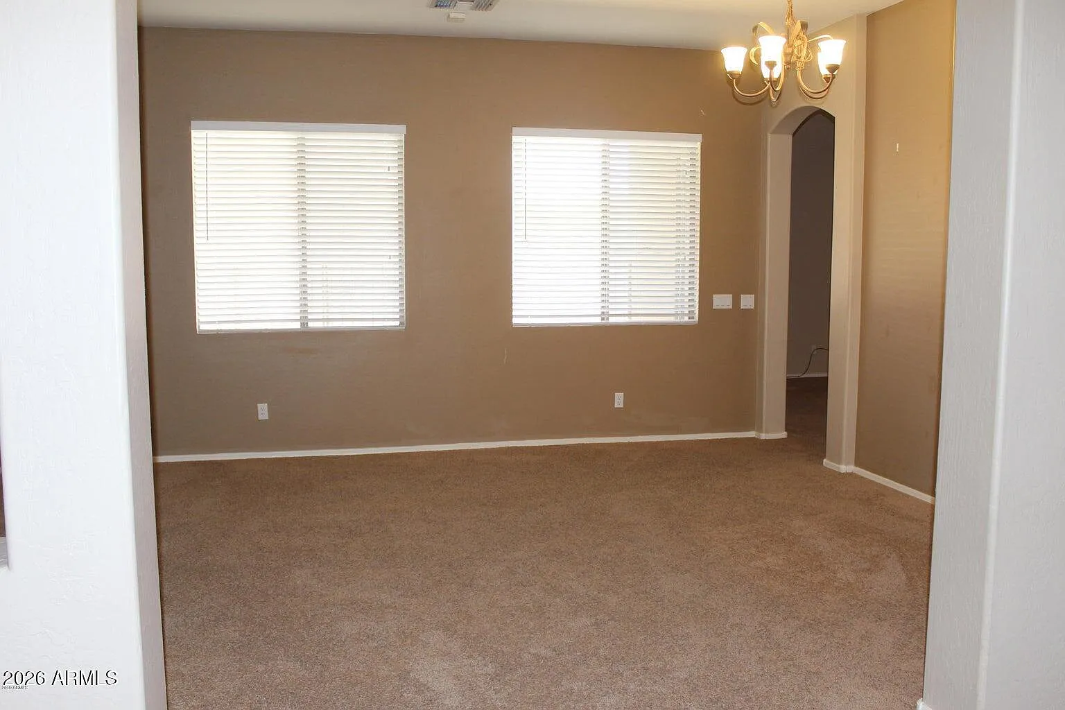 5 bed, 2.0 bath, 2349 sqft, $2,800 — Photo 2