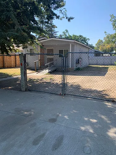 109 Maple St Photo 1