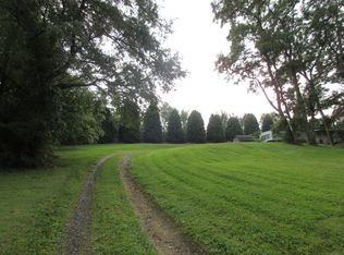 214 Watters Station Rd, Evans City, PA 16033
