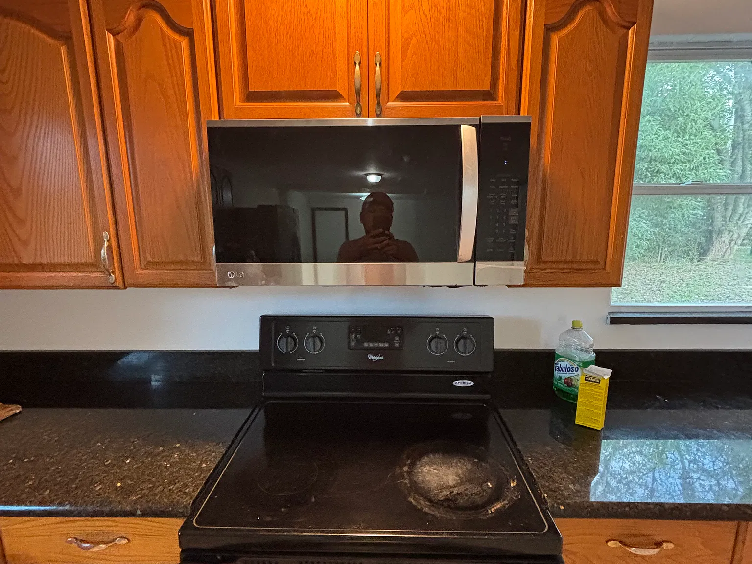 4 bed, 1888 sqft, $2,100 — Photo 2