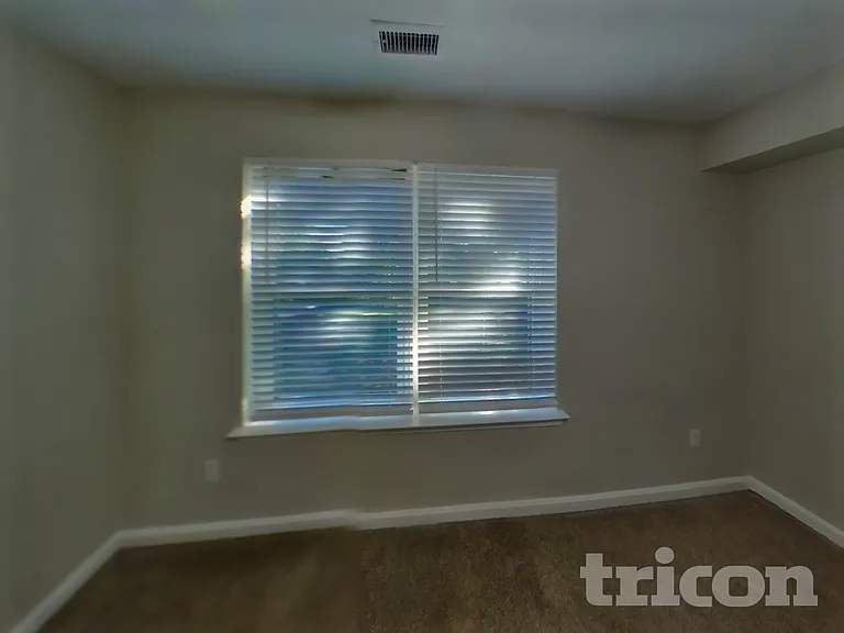 1277 Collier Ln — Photo 11