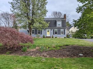 27 Jean Dr, North Attleboro, MA 02760