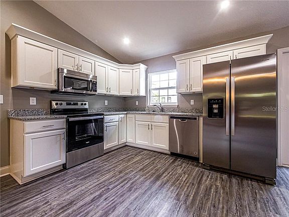 5th image of 535 Guava St E