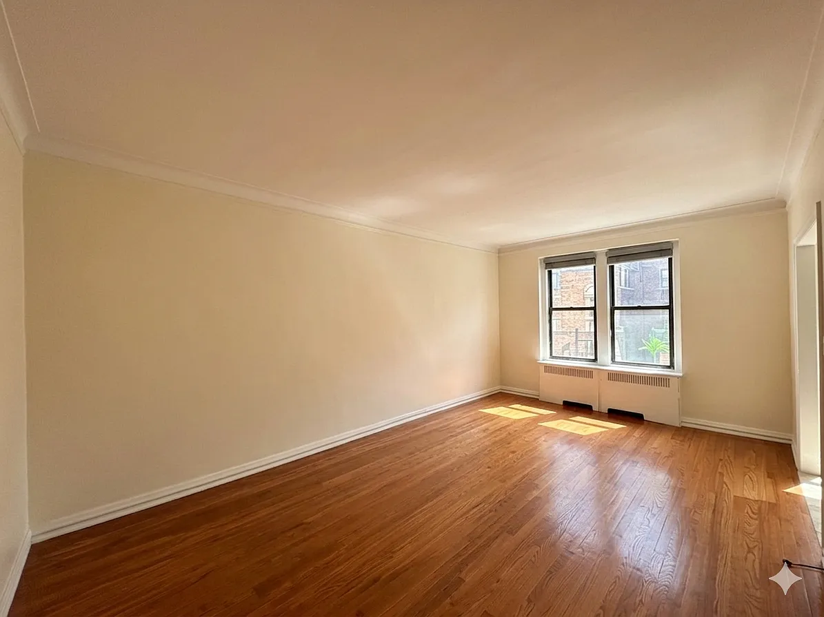 Building Photo - 275 Fort Washington Ave #4E