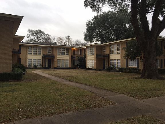 2nd image of 3807 Parkway Dr APT B