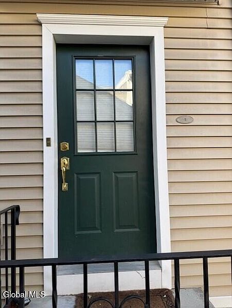 2nd image of 1112 Western Avenue #4