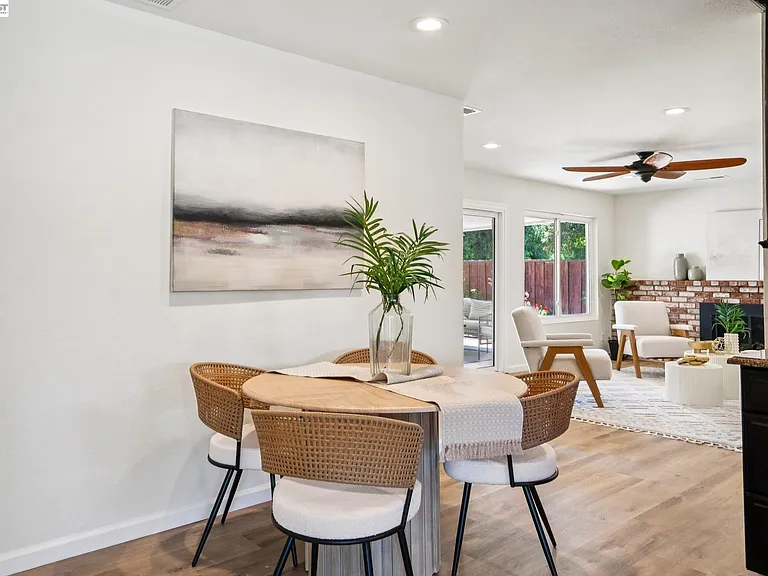 201 Ramon Pl — Photo 12