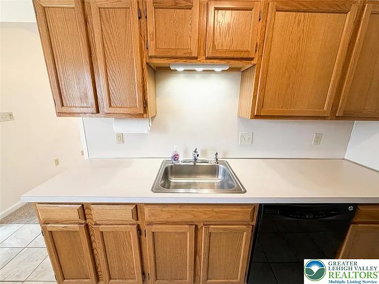 168 Lindfield Cir — Photo 9