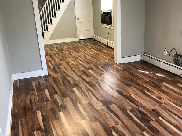 601 W 3rd St, Florence, NJ 08518