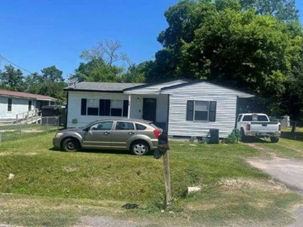 339 Zinn Dr, Crosby, TX 77532