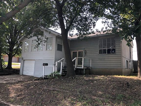 2nd image of 1022 Montclair Dr