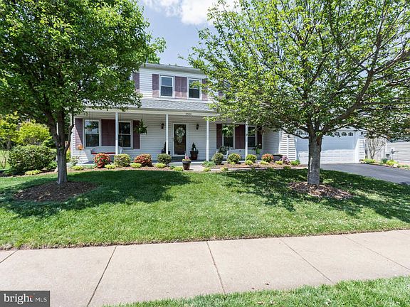2nd image of 5526 Belle Pond Dr