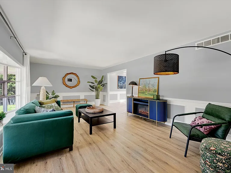 10533 Stevenson Rd — Photo 26