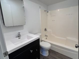2022 Lawrence Ave #8, Lockport, IL 60441