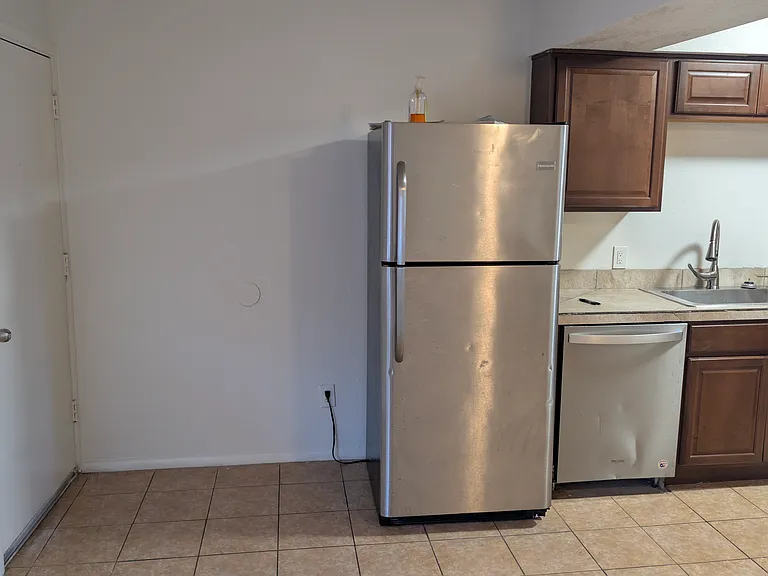 35 N May St #102 — Photo 3
