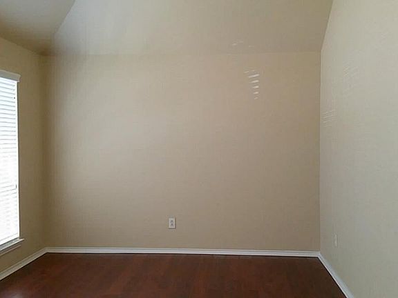 4th image of 2873 Woodland Glen Ln