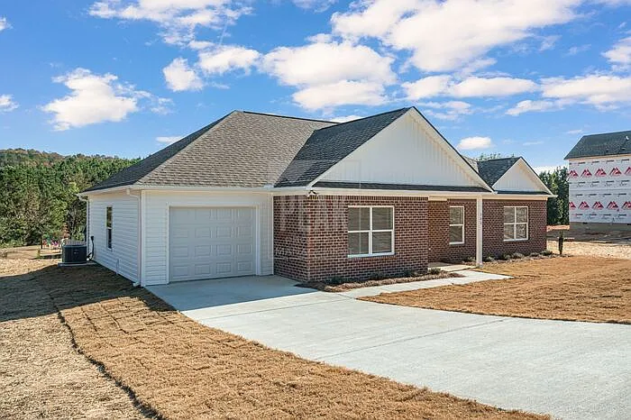 700 Woodland Cir — Photo 3