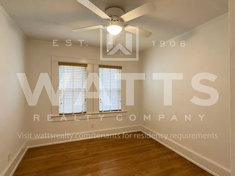 1093 Columbiana Rd — Photo 24