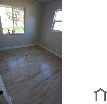 3rd image of 4939 Hayes Rd