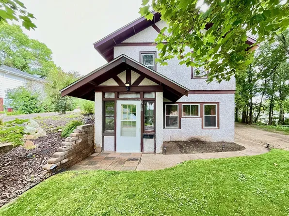 616 W Maple Ave, Fergus Falls, MN 56537