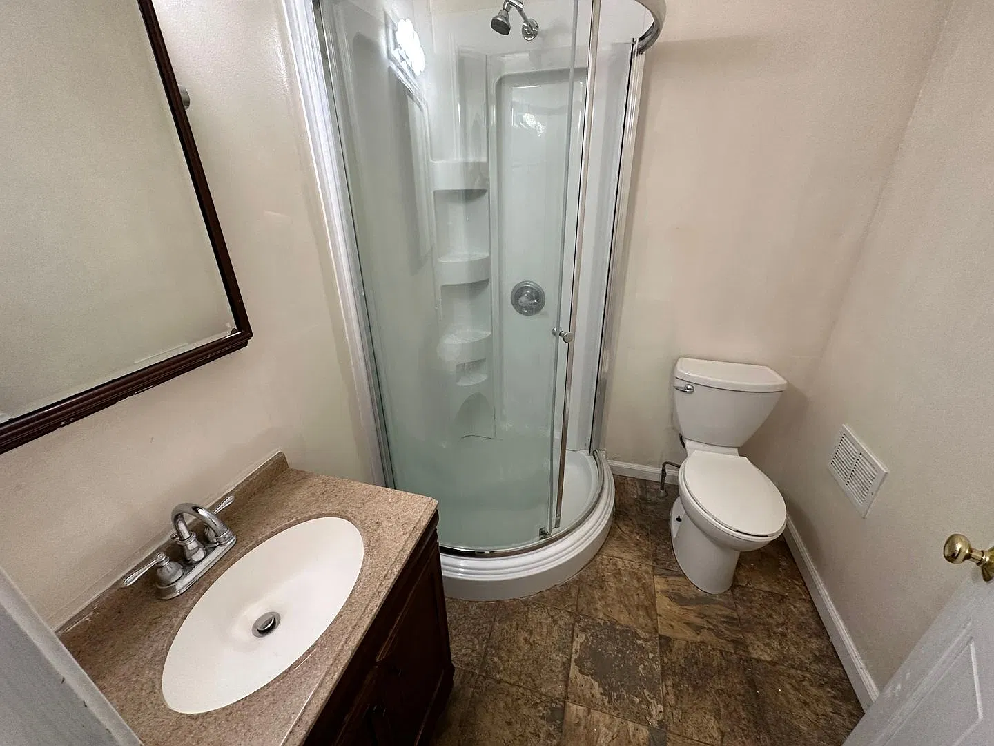 129 College Ave — Photo 4