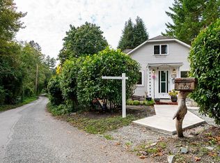 2725 Gordon Ave, Surrey, BC V4A3J2