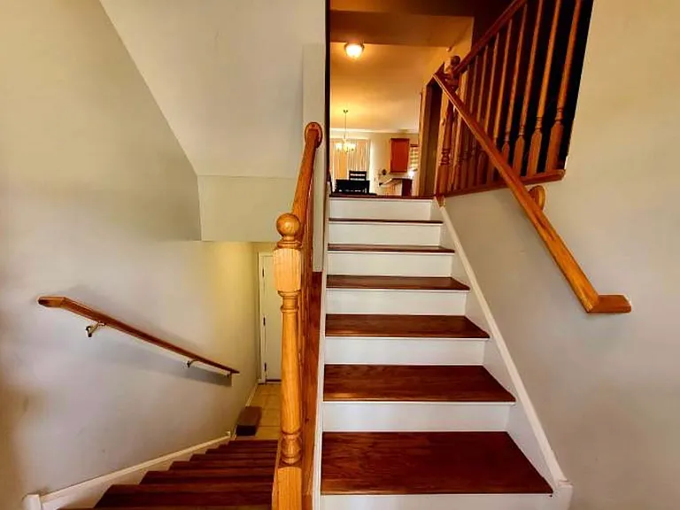 1717 Maple Ave — Photo 3