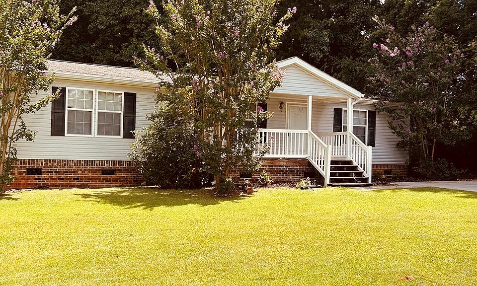 1st image of 137 Spring Lake Dr