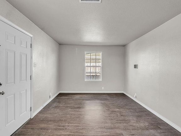 4th image of 1200 Mulberry Ave