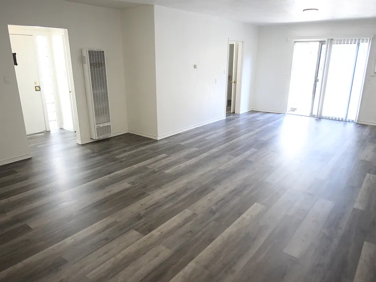 8 Holcomb Ct #A — Photo 3