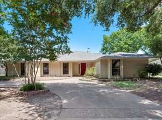 2506 Saint Andrews Dr, Ennis, TX 75119