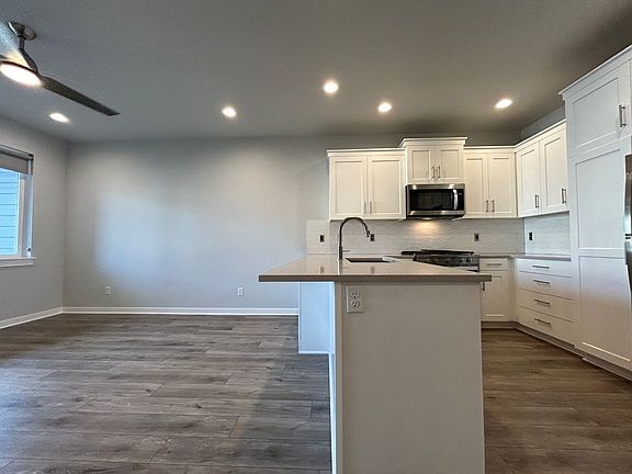 3rd image of 4183 SE Century Blvd