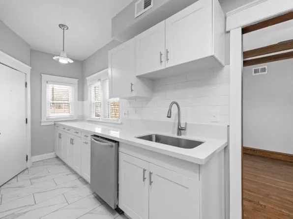 Colonial, 4154 Harrison St #84e3a6fdf, Kansas City, MO 64110