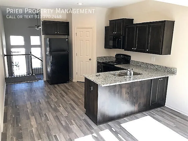 1229 N 132nd St — Photo 7