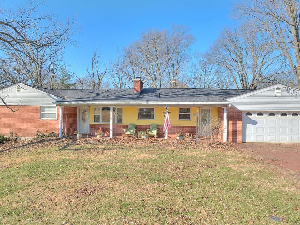 1st image of 35 Oakcrest Dr